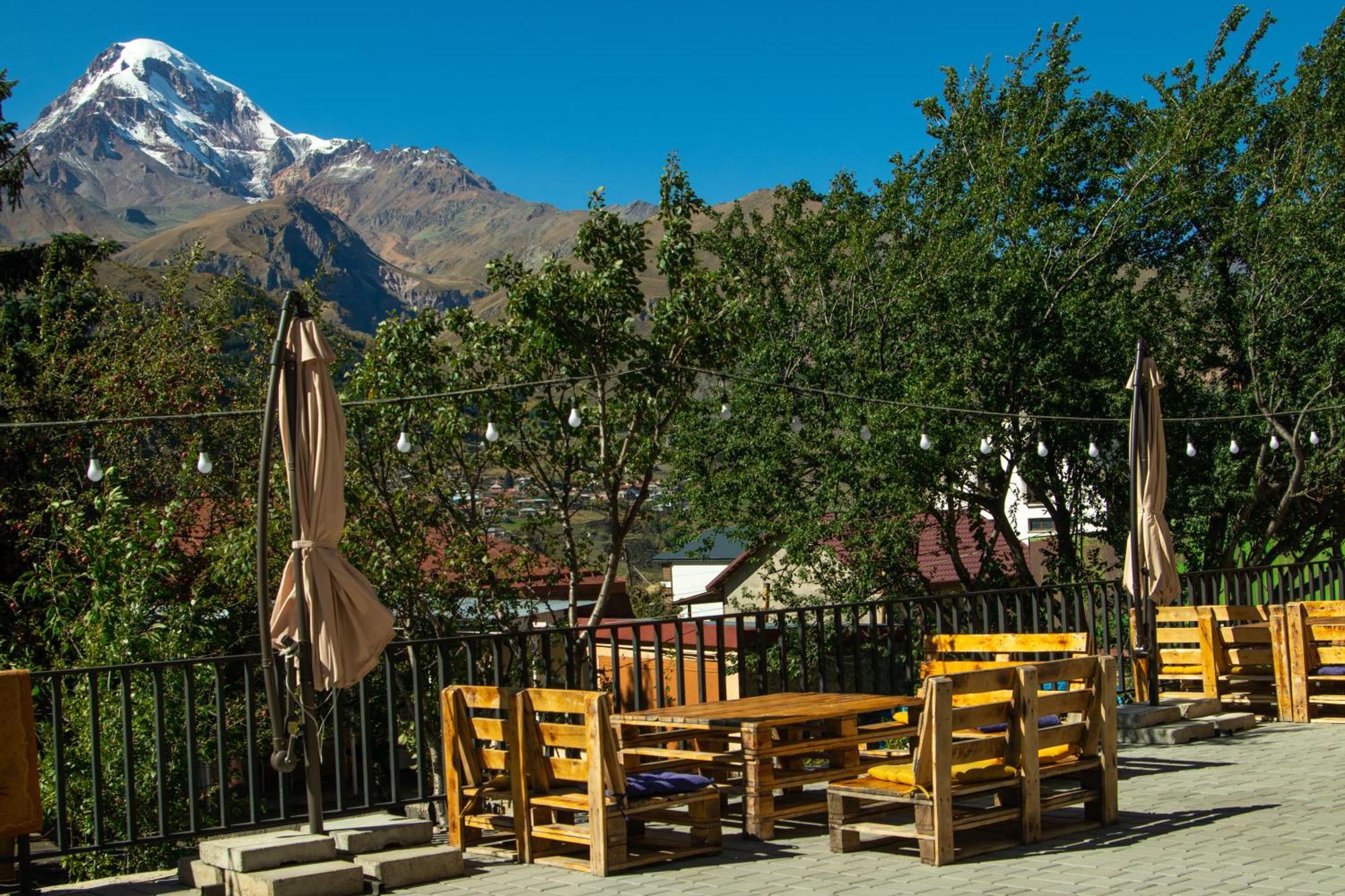 Hotel Planet Kazbegi Exterior foto
